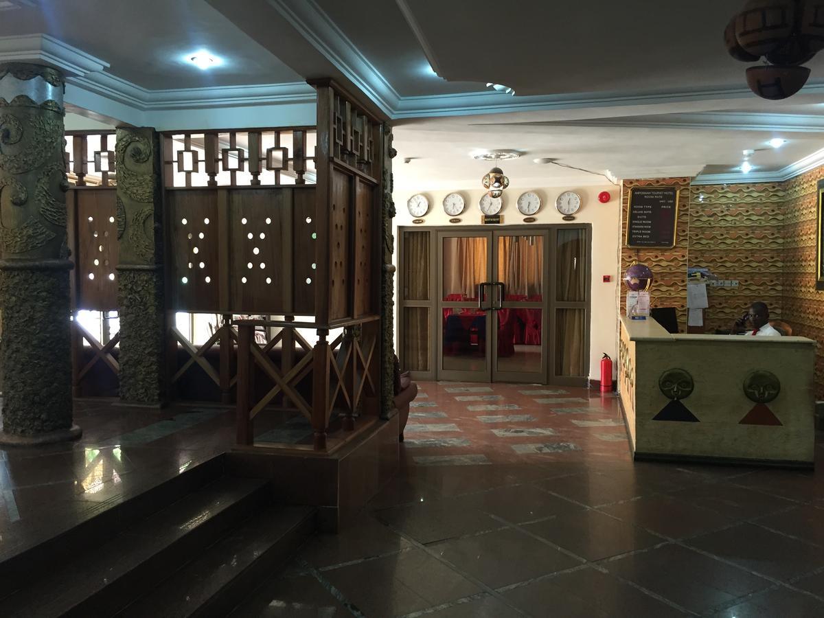 Ampomaah Hotel Акра Екстериор снимка